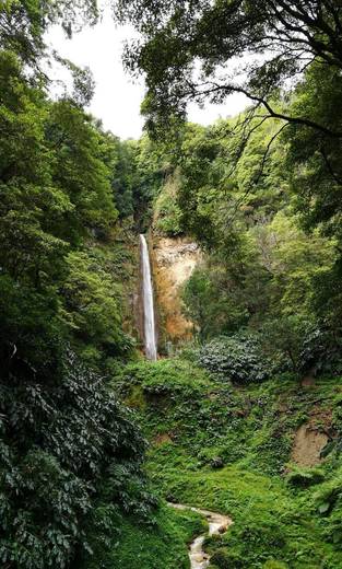 Cascata da Ribeira Quente