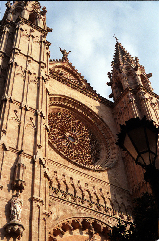 Lugar Catedral-Basílica de Santa María de Mallorca