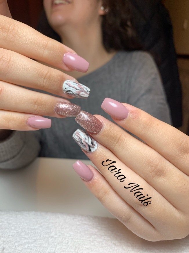 Fashion Iara Nails