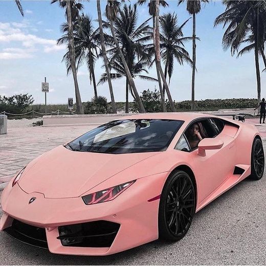 Lamborghini Hurucan Pink