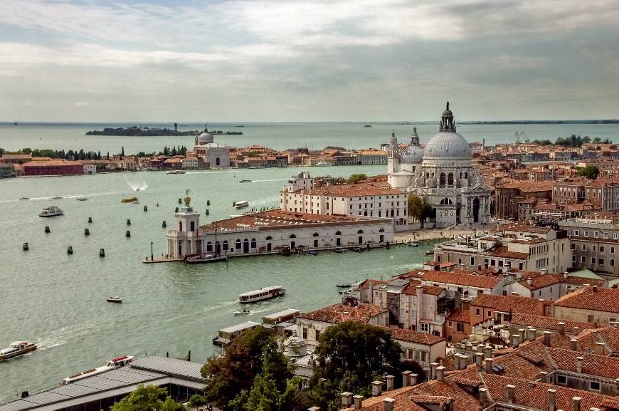 Lugares Punta della Dogana