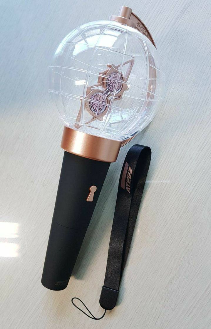 Moda lightstick do Ateez.