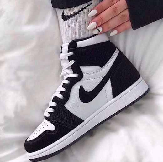 Nike Air Jordan 1 Mid