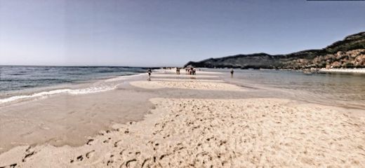 Figueirinha beach