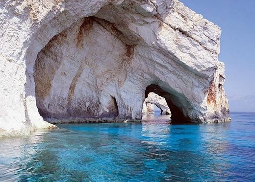 BLUE CAVES, SHIPWRECK AND BOAT TRIPS