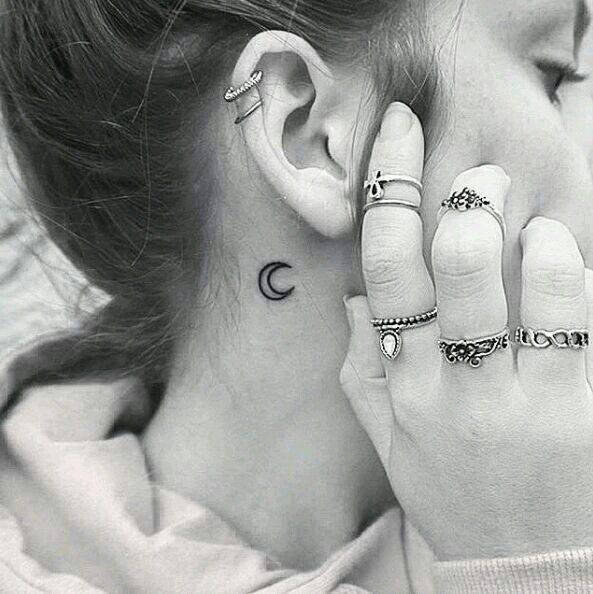 Fashion Moon tatto