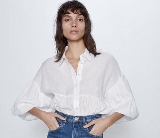 Blusa com estrutura e volume 