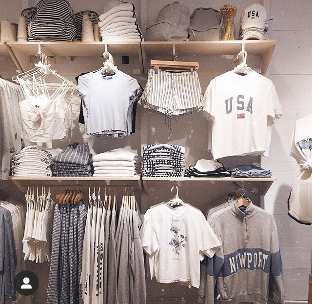 Place Brandy Melville