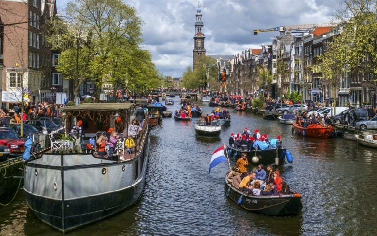 Place Amsterdam Centraal