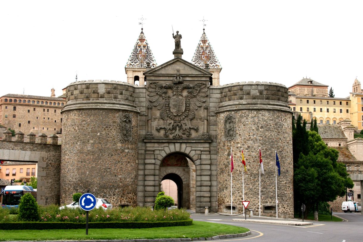 Place Puerta de Bisagra