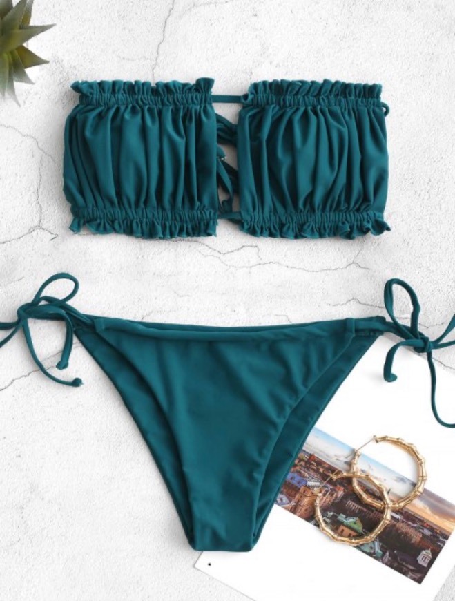 Moda Bikini com sutiã pregado 