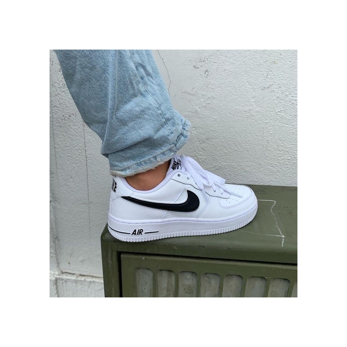 Social Nike Force 1-3