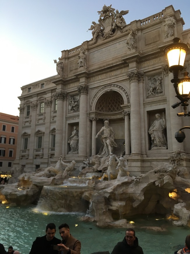 Lugar Fontana di Trevi