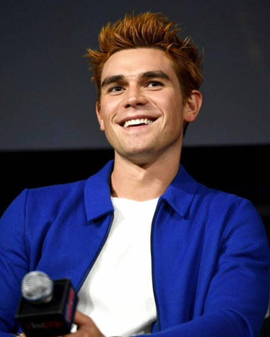 Fashion Kj Apa 