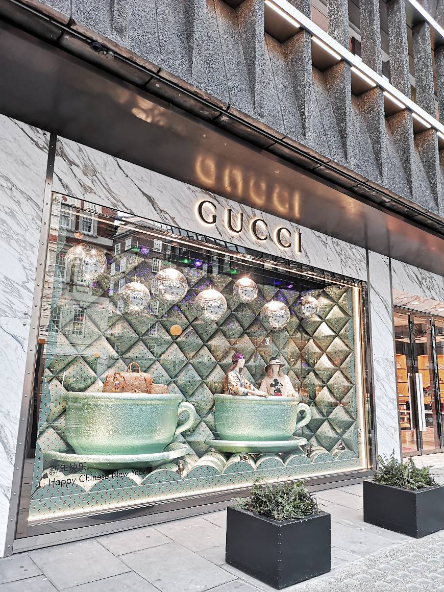 Places Gucci