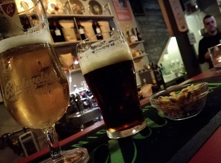 Place Má Ideia - Café Galeria e Livraria