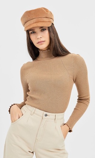 Sweater com gola cisne