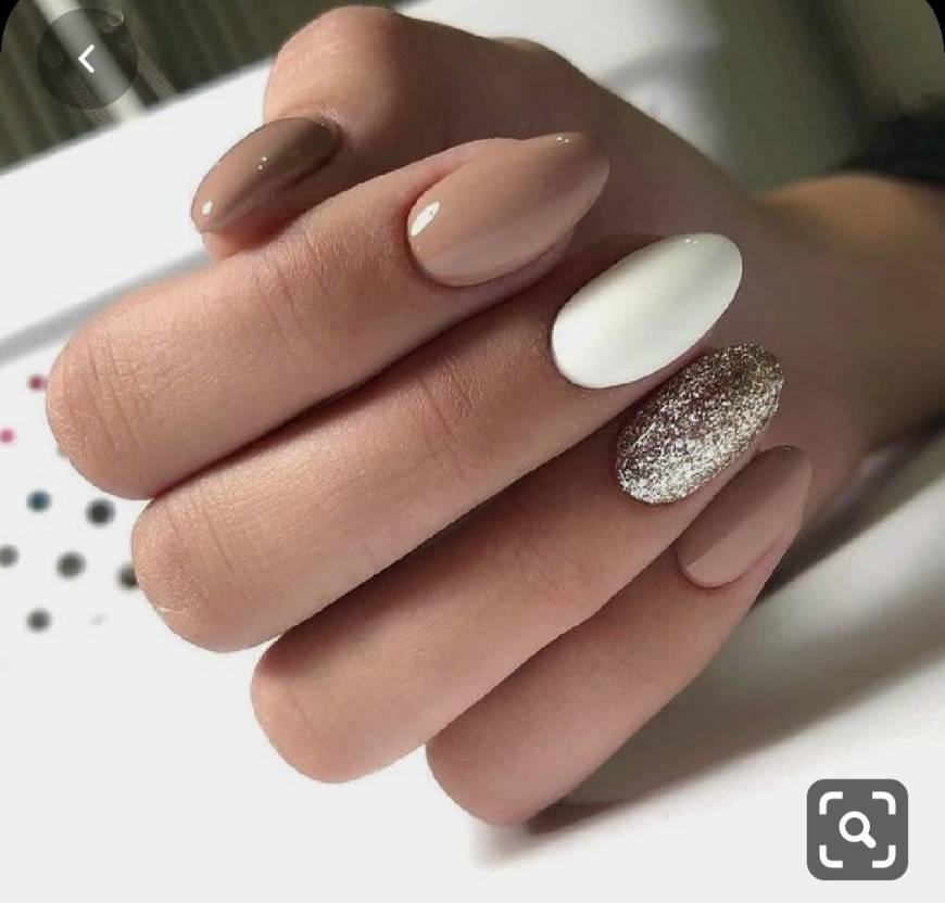 Moda Nude nails