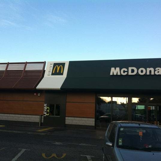 Restaurants McDonald's - Carregado