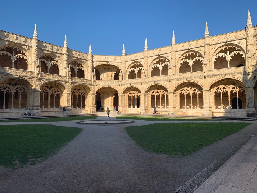 Place Monasterio de los Jerónimos de Belém