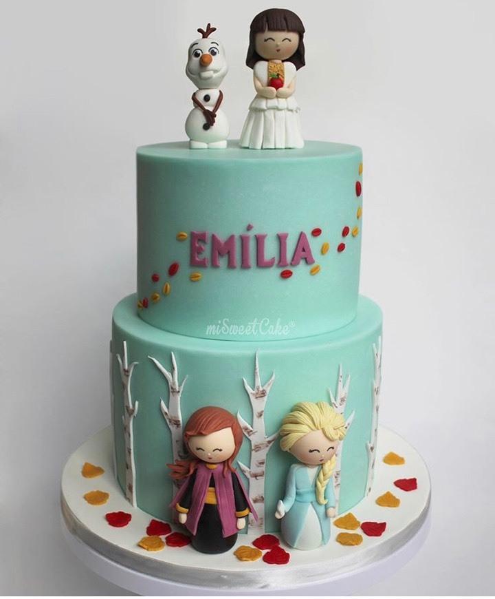 Social Frozen 2 cake