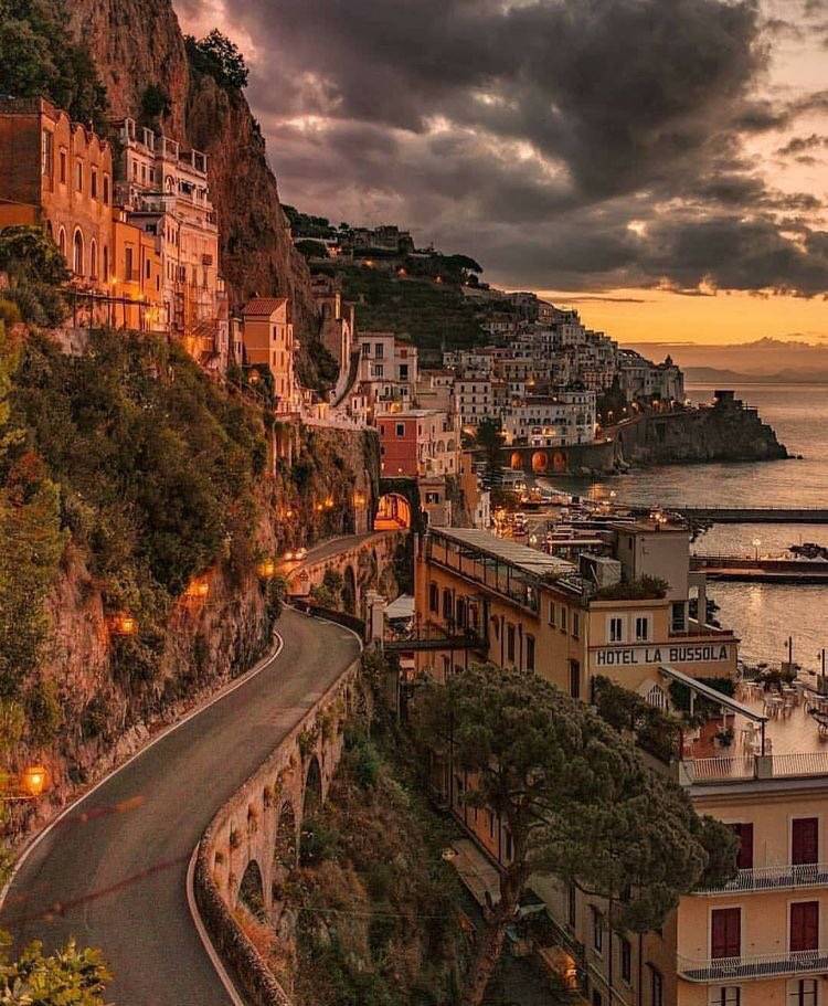 Place Amalfi