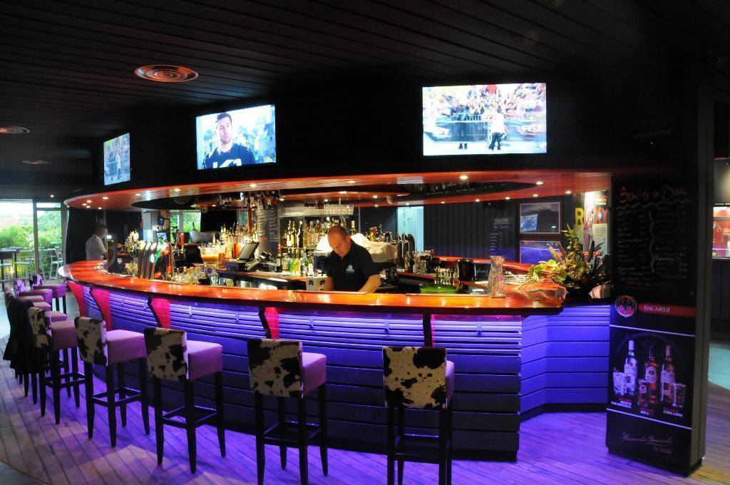 Restaurantes Le Surf Café