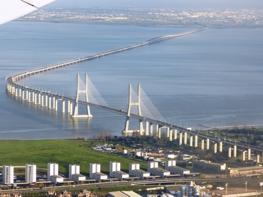 Puente Vasco da Gama