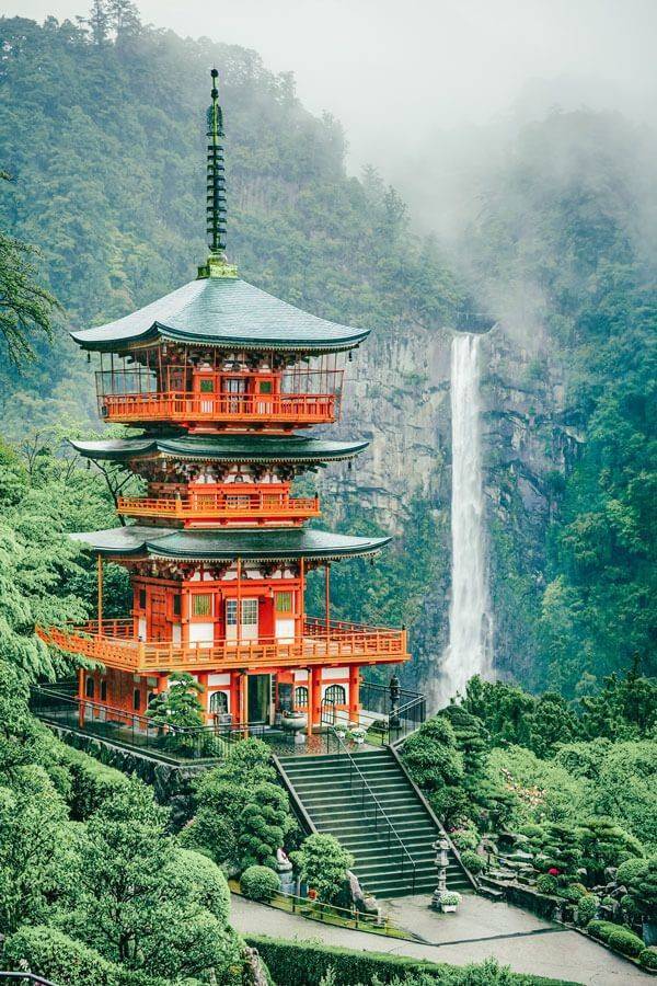 Lugar Nachi Falls