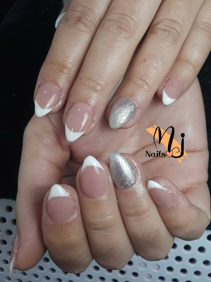 Social NAILS 