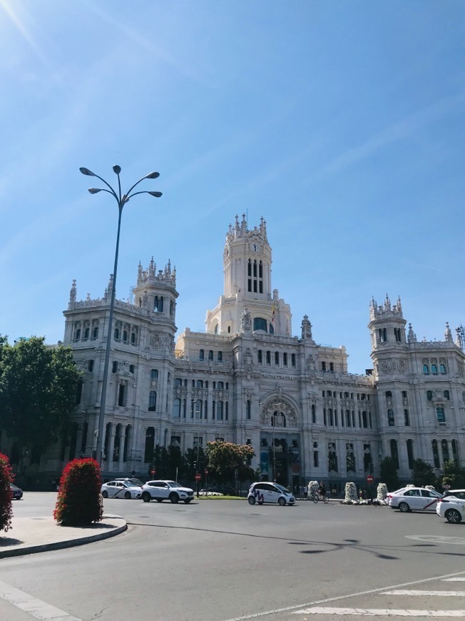 Place Plaza de Cibeles