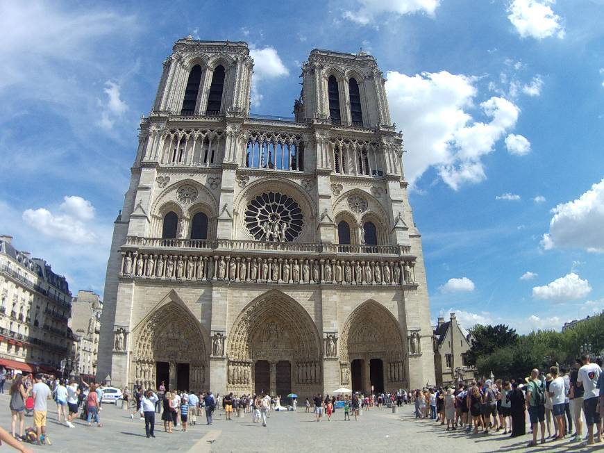 Lugar Catedral de Notre Dame