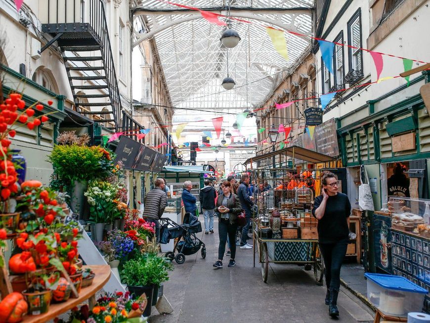 Place Saint Nicholas Market