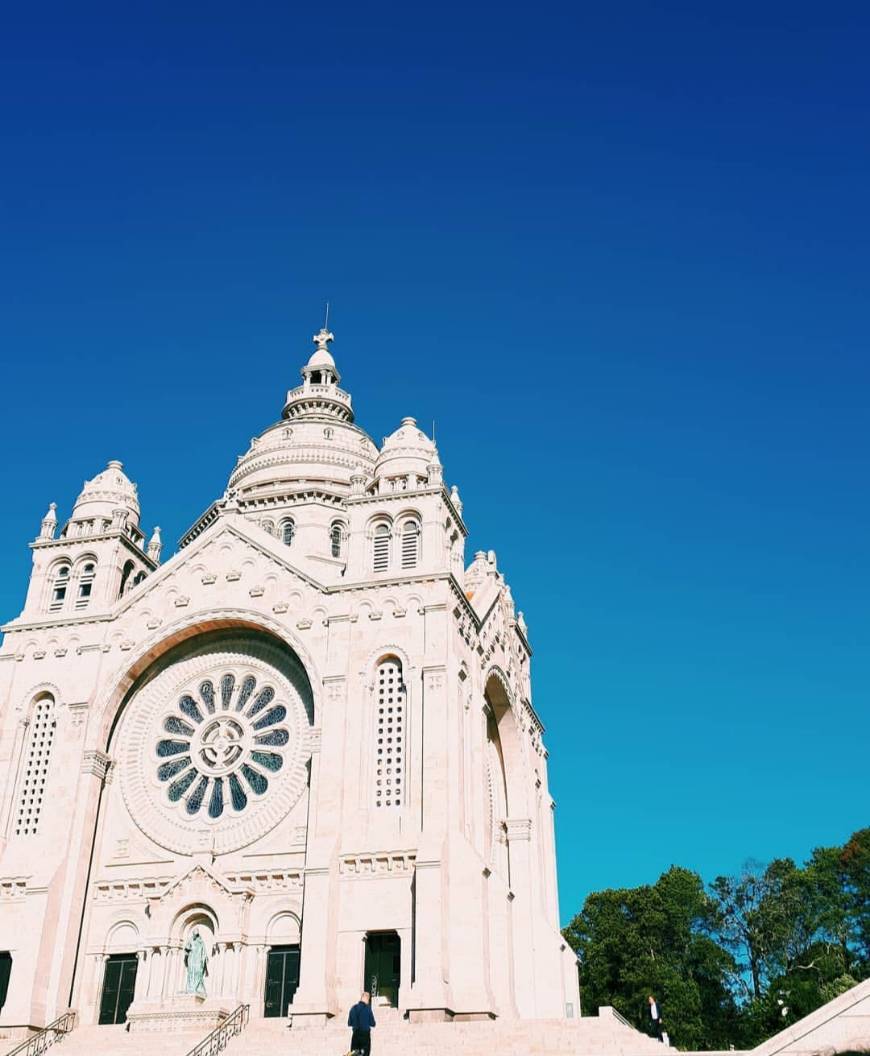 Lugar Santuário do Monte de Santa Luzia