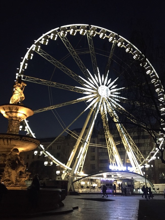 Place Budapest eye