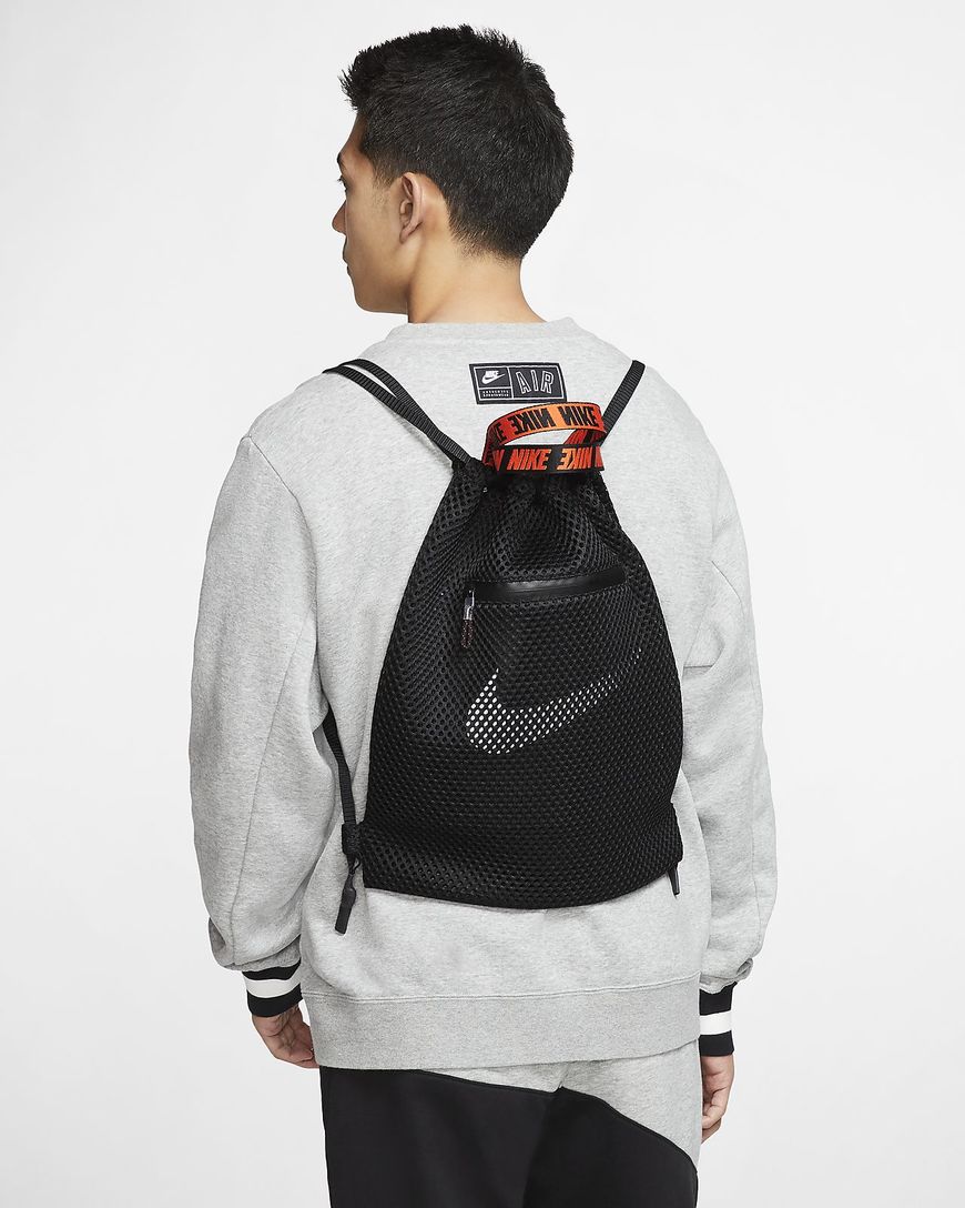 Product Nike Sportswear Essentials