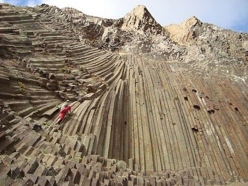 Place The Organ Pipes - Ana Ferreira Peak