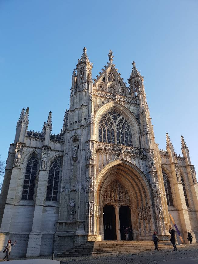 Lugar Notre Dame du Sablon