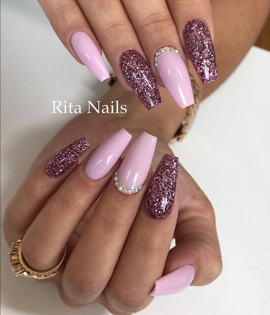 Moda pink nails by Rita Nails