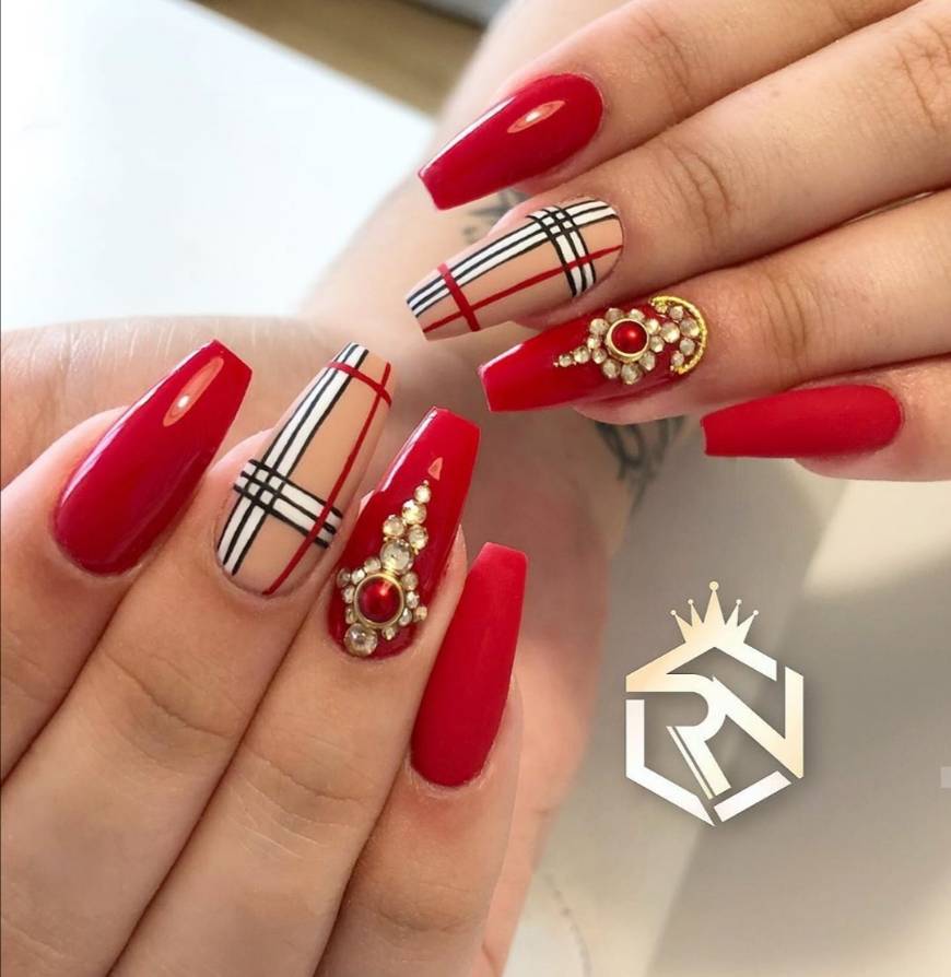 Moda red nails by Rita Nails