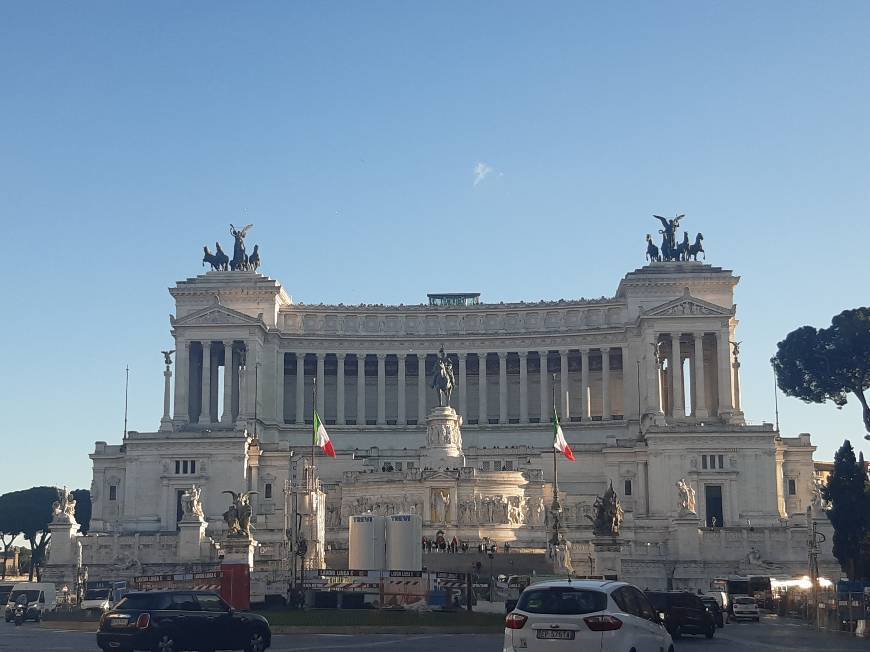 Place Monumento a Víctor Manuel II