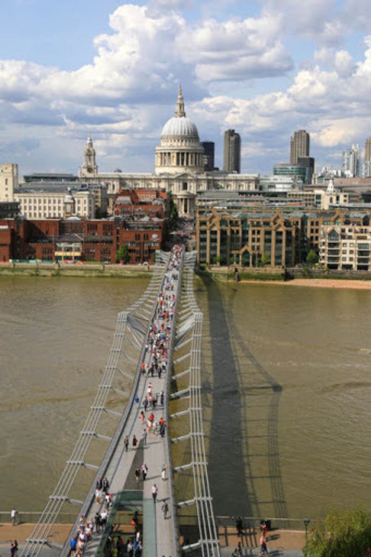 Lugar Millennium Bridge