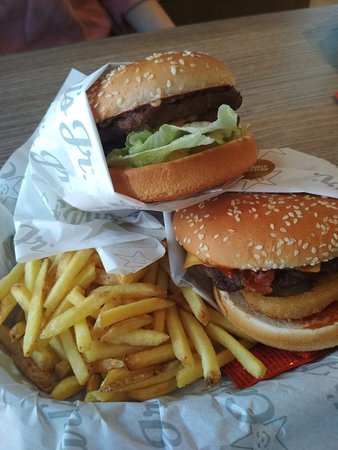 Restaurantes Carl's Jr