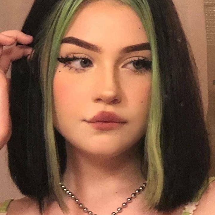 Fashion cabelo com madeixas verdes top 