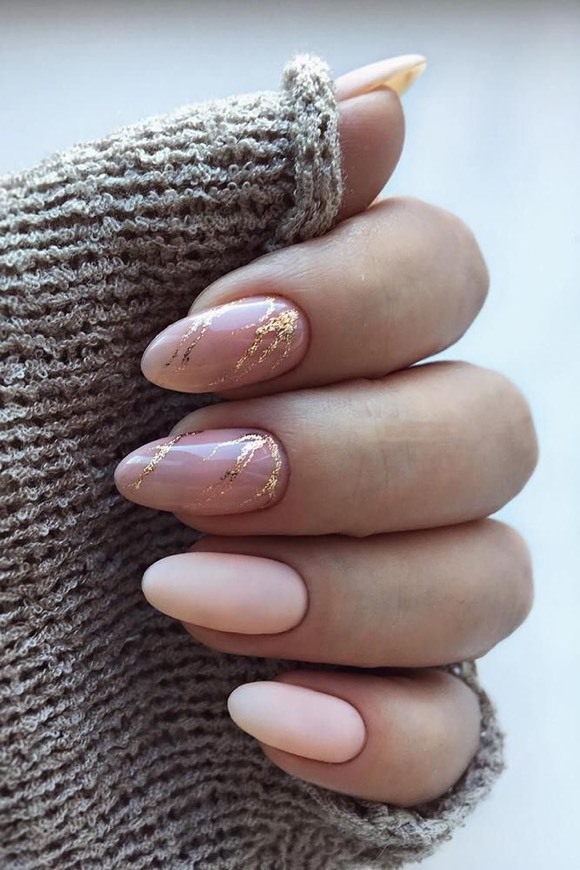 Fashion nude nails