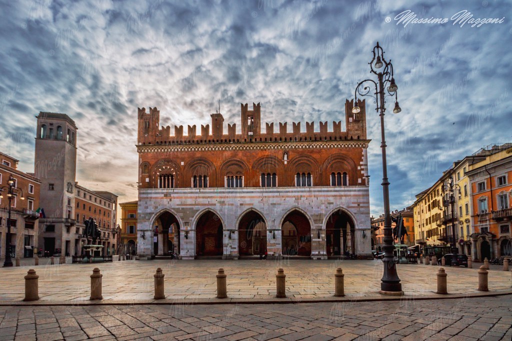 Place Piazza Cavalli