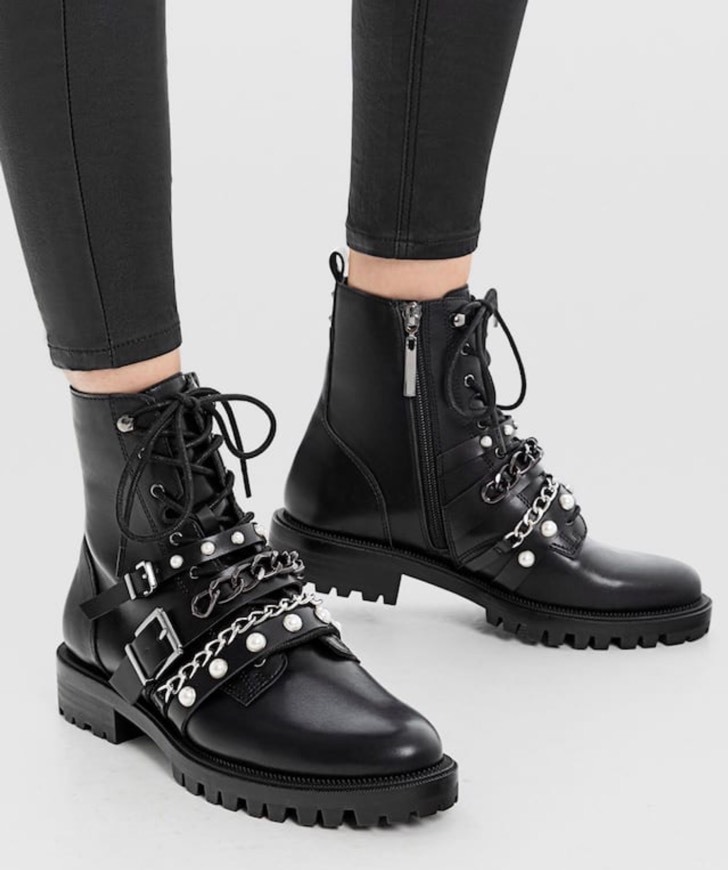 Social Botins rasos biker com pormenor de pérolas