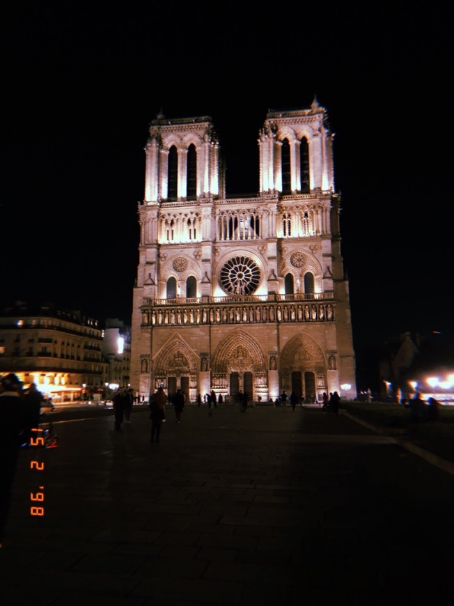 Lugar Notre Dame