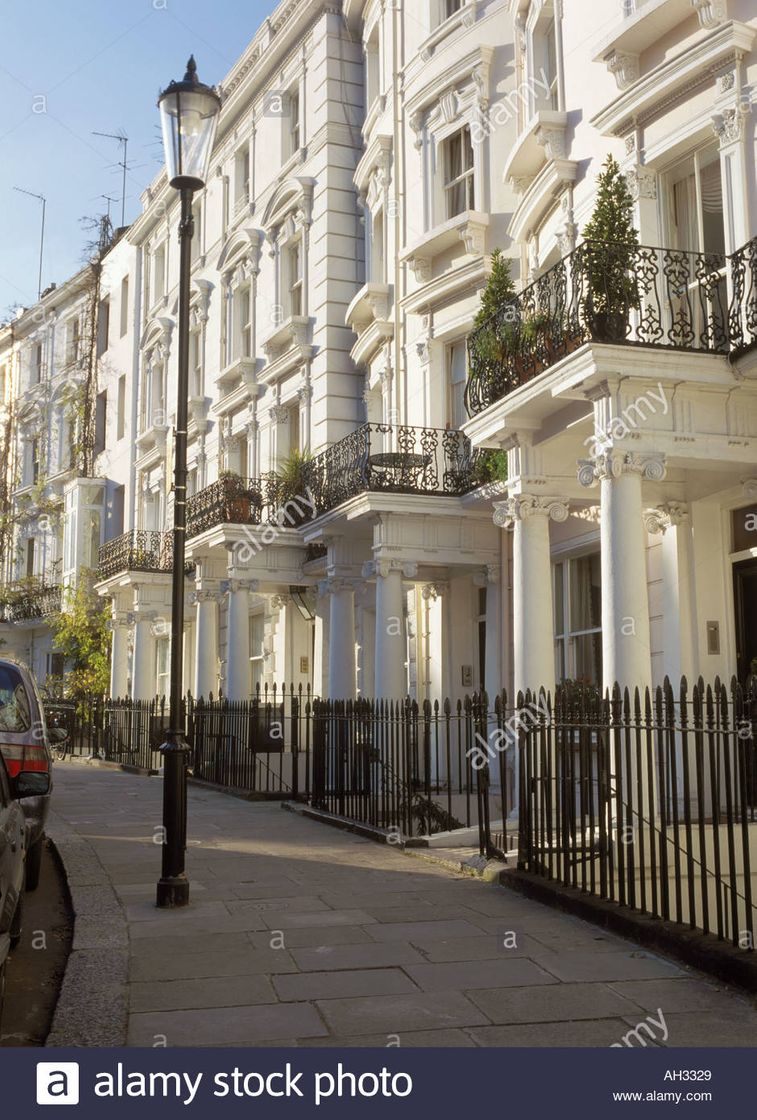 Places Ladbroke Square