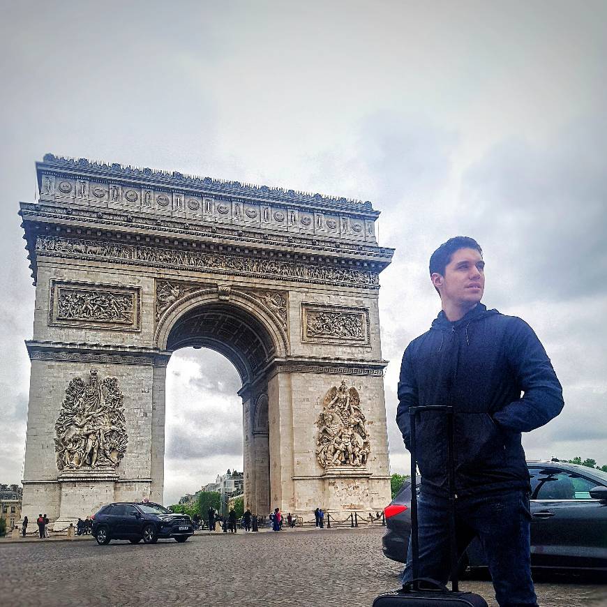 Lugar Les Champs Elysées